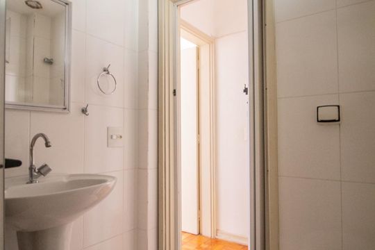 Banheiro de apartamento para alugar com 1 quarto, 50m² em Perdizes, São Paulo