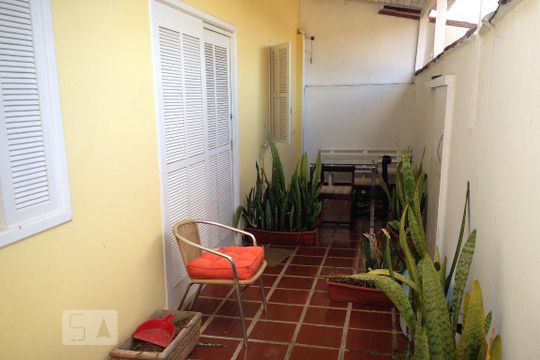 Quintal de casa à venda com 4 quartos, 250m² em Jardim Leonor, São Paulo