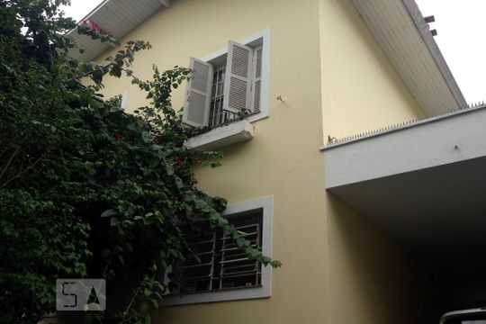 Fachada de casa à venda com 4 quartos, 250m² em Jardim Leonor, São Paulo