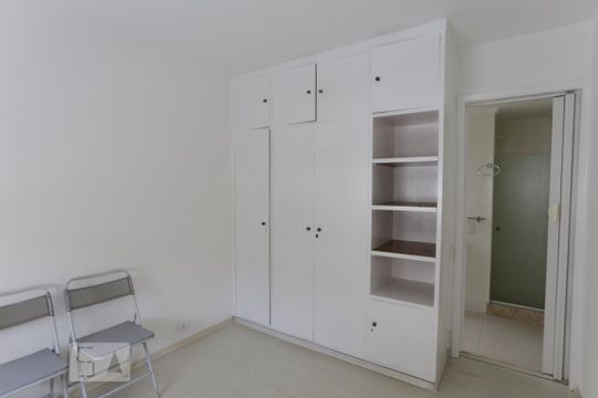 Quarto de apartamento à venda com 1 quarto, 60m² em Sumarezinho, São Paulo