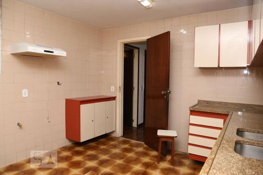 Cozinha de apartamento para alugar com 3 quartos, 104m² em Tijuca, Rio de Janeiro