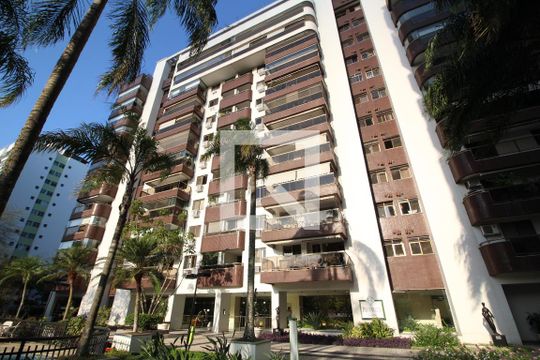 Fachada de apartamento à venda com 3 quartos, 117m² em Jacarepaguá, Rio de Janeiro