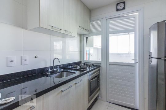 Cozinha de apartamento para alugar com 1 quarto, 42m² em Santana, São Paulo