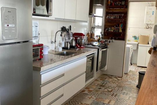 Cozinha de apartamento à venda com 2 quartos, 100m² em Grajaú, Rio de Janeiro