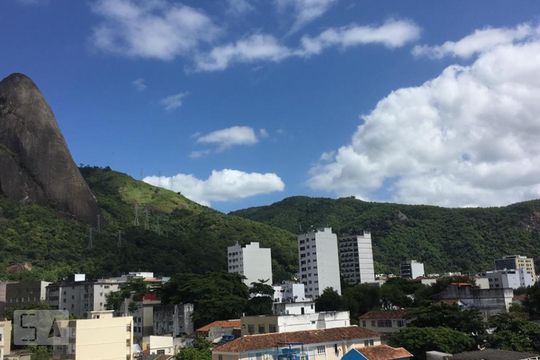 Vista de apartamento à venda com 2 quartos, 100m² em Grajaú, Rio de Janeiro