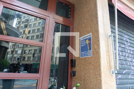 Fachada  de kitnet/studio à venda com 1 quarto, 30m² em Centro, São Paulo