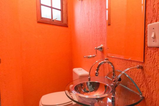 Lavabo de casa para alugar com 4 quartos, 380m² em Vila Rosália, Guarulhos