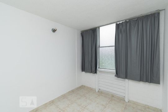 QUARTO 1 de apartamento para alugar com 3 quartos, 73m² em Fátima, Niterói