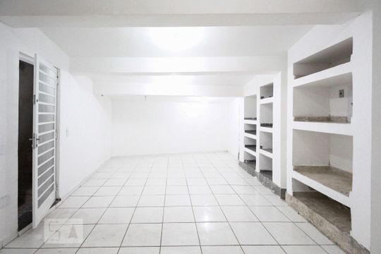 Casa para alugar com 3 quartos, 150m² em Jardim Oriental, São Paulo