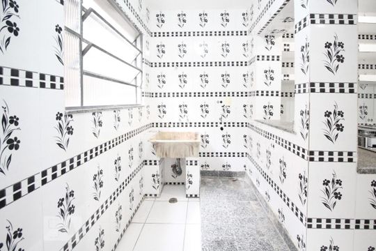 Lavanderia de casa para alugar com 3 quartos, 150m² em Jardim Oriental, São Paulo