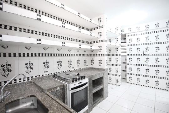 Cozinha de casa para alugar com 3 quartos, 150m² em Jardim Oriental, São Paulo