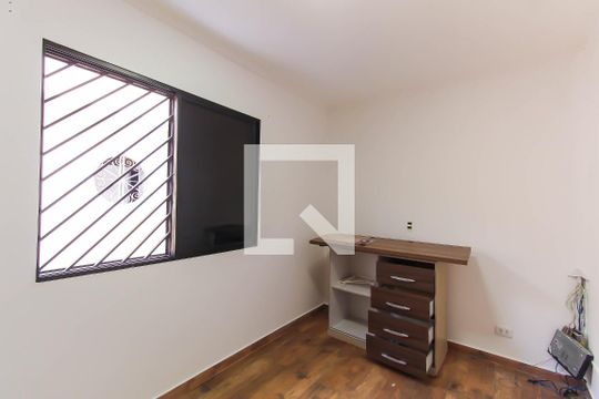 Quarto 2 de casa à venda com 3 quartos, 180m² em Parque Sevilha, São Paulo