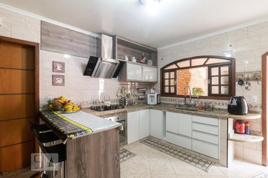 Cozinha de casa para alugar com 3 quartos, 250m² em Vila Primavera, São Paulo