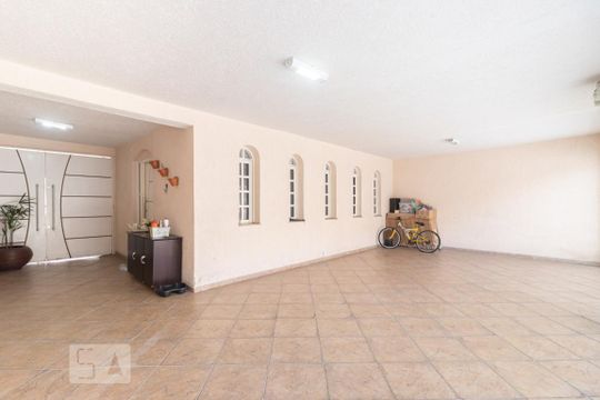 Garagem de casa para alugar com 3 quartos, 250m² em Vila Primavera, São Paulo