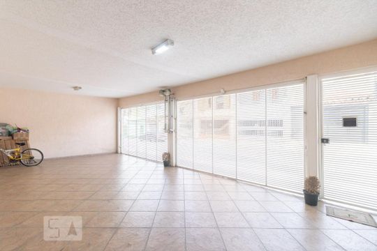 Garagem de casa para alugar com 3 quartos, 250m² em Vila Primavera, São Paulo