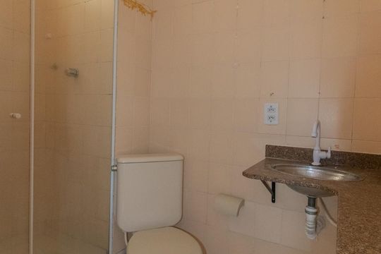 Banheiro de apartamento à venda com 2 quartos, 49m² em Lauzane Paulista, São Paulo