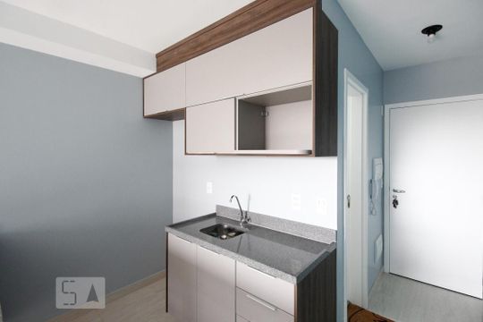 Cozinha de kitnet/studio para alugar com 1 quarto, 28m² em Mirandópolis, São Paulo
