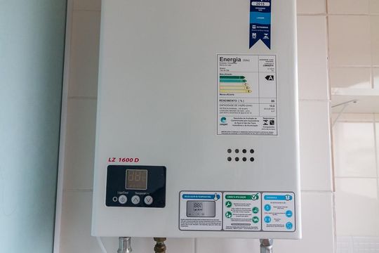 Área de serviço - aquecedor à gás de apartamento à venda com 2 quartos, 66m² em Vila Rosália, Guarulhos