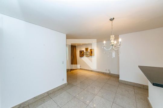 Sala de apartamento à venda com 2 quartos, 60m² em Belvedere, Belo Horizonte