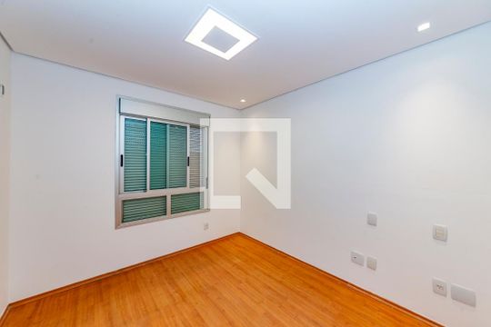 Suíte 1 de apartamento à venda com 2 quartos, 60m² em Belvedere, Belo Horizonte