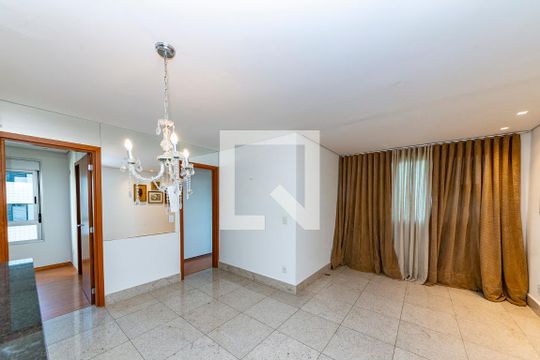 Apartamento à venda com 2 quartos, 60m² em Belvedere, Belo Horizonte