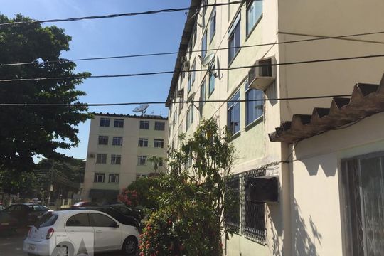 Fachada de apartamento para alugar com 2 quartos, 50m² em Taquara, Rio de Janeiro