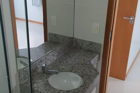 Banheiro 02 de apartamento para alugar com 2 quartos, 54m² em Norte (águas Claras), Brasília
