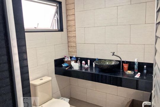 Banheiro de apartamento para alugar com 2 quartos, 90m² em Centro, Niterói