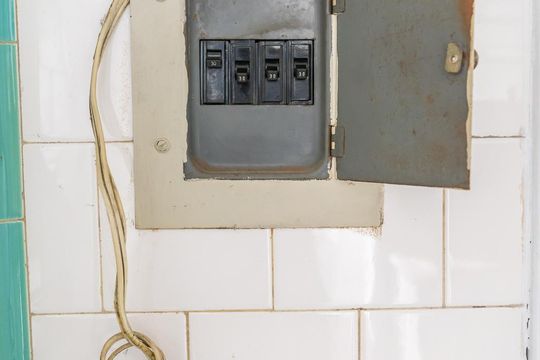Quadro de energia de apartamento para alugar com 2 quartos, 68m² em Olaria, Rio de Janeiro