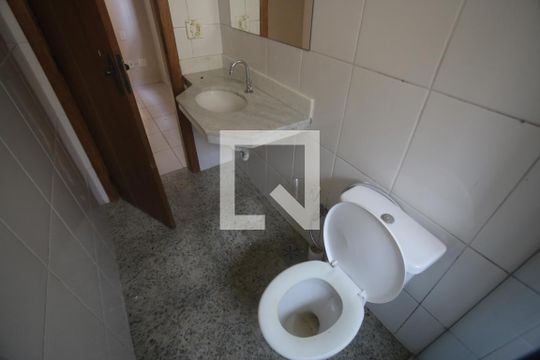 Banheiro da Suíte de casa para alugar com 3 quartos, 100m² em Buritis, Belo Horizonte