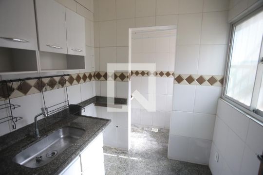 Cozinha de casa para alugar com 3 quartos, 100m² em Buritis, Belo Horizonte