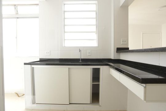 Cozinha de apartamento para alugar com 2 quartos, 80m² em Consolação, São Paulo