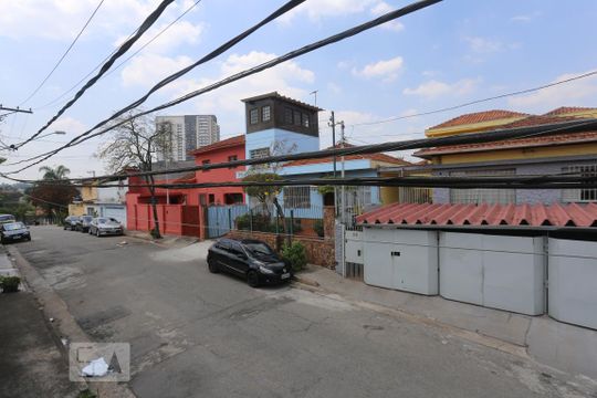 Vista da Rua de casa para alugar com 1 quarto, 20m² em Ferreira, São Paulo