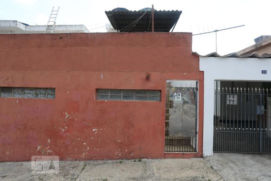 Fachada da Casa de casa para alugar com 1 quarto, 20m² em Ferreira, São Paulo