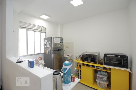 Cozinha de apartamento à venda com 2 quartos, 42m² em São José, Canoas