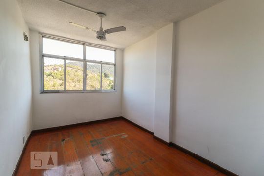 Quarto 1 de apartamento à venda com 2 quartos, 56m² em Taquara, Rio de Janeiro