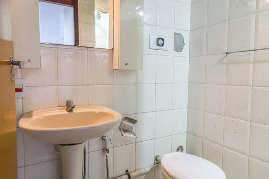 Banheiro de apartamento à venda com 2 quartos, 56m² em Taquara, Rio de Janeiro
