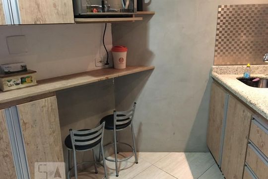 Cozinha de apartamento à venda com 2 quartos, 57m² em Vila Paulista, São Paulo