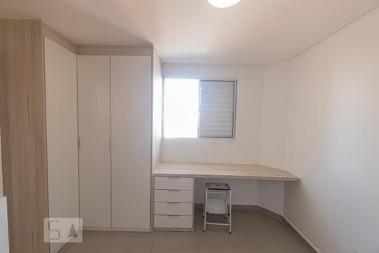 Quarto 1 de apartamento para alugar com 2 quartos, 48m² em Vila Carrão, São Paulo