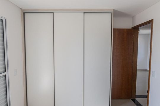 Quarto 2 de apartamento para alugar com 2 quartos, 48m² em Vila Carrão, São Paulo