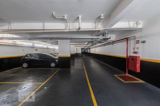 Garagem de apartamento para alugar com 2 quartos, 48m² em Vila Carrão, São Paulo