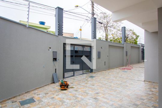 Garagem de casa à venda com 2 quartos, 100m² em Vila Bela Vista, Santo André