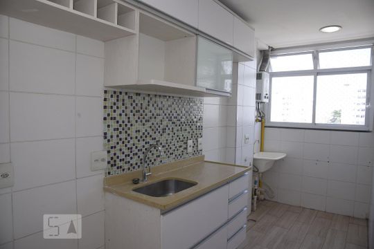 Cozinha de apartamento para alugar com 2 quartos, 48m² em Anil, Rio de Janeiro