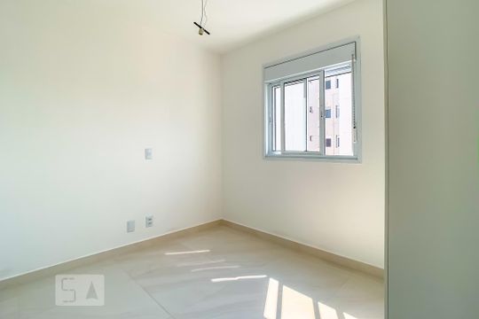 Quarto de apartamento à venda com 2 quartos, 66m² em Jardim Flor da Montanha, Guarulhos