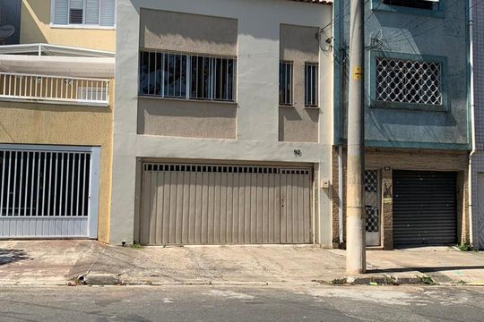 fachada de casa à venda com 3 quartos, 196m² em Vila Bertioga, São Paulo