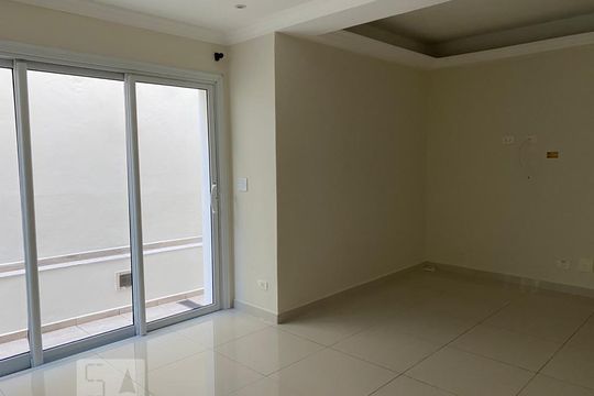 Sala de casa à venda com 3 quartos, 196m² em Vila Bertioga, São Paulo