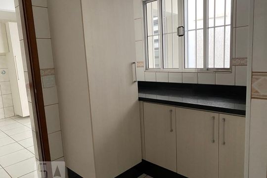Cozinha de casa à venda com 3 quartos, 196m² em Vila Bertioga, São Paulo