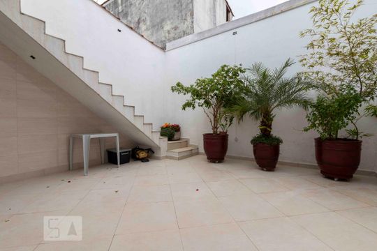 Churrasqueira  de casa à venda com 2 quartos, 210m² em Vila Marieta, São Paulo