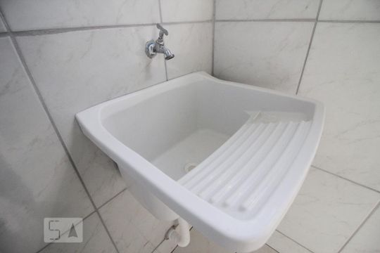 area de serviço de casa para alugar com 2 quartos, 60m² em Vila Nova Mazzei, São Paulo