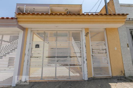 Fachada de casa à venda com 3 quartos, 178m² em Vila Albertina, São Paulo